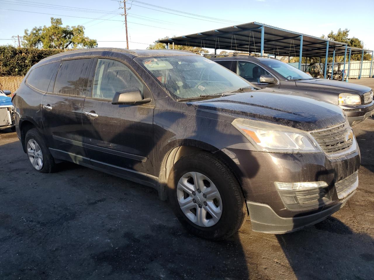 VIN 1GNKRFKDXGJ264081 2016 CHEVROLET TRAVERSE no.4