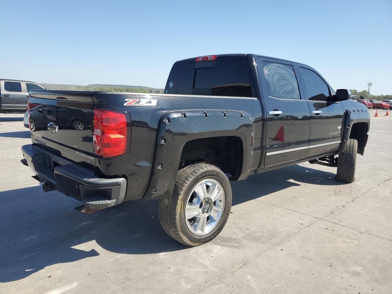 2014 Chevrolet Silverado - Image 3