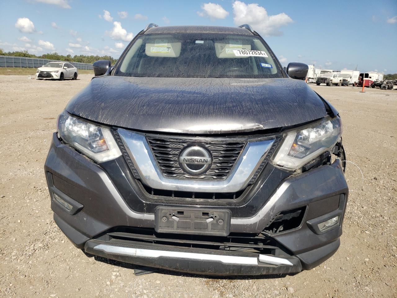 2018 Nissan Rogue - Image 5