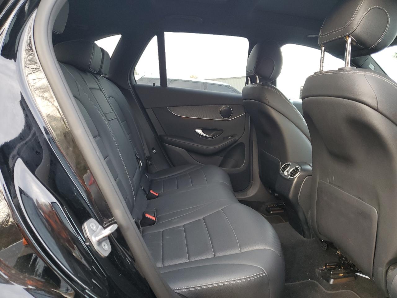 2018 Mercedes-Benz GLC - Image 11