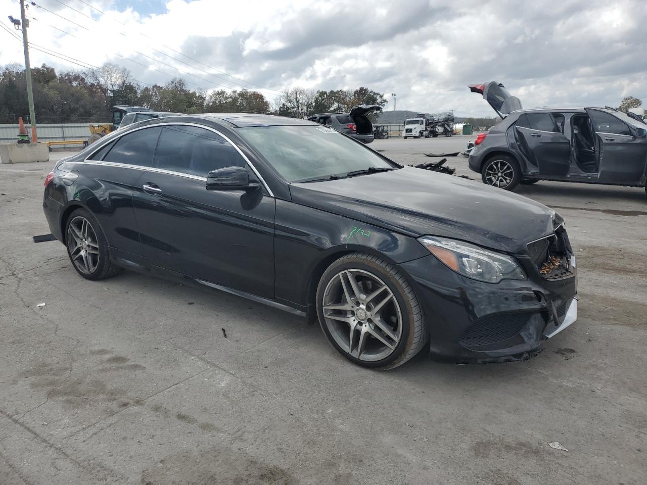 VIN WDDKJ6FBXGF320974 2016 MERCEDES-BENZ E-CLASS no.4