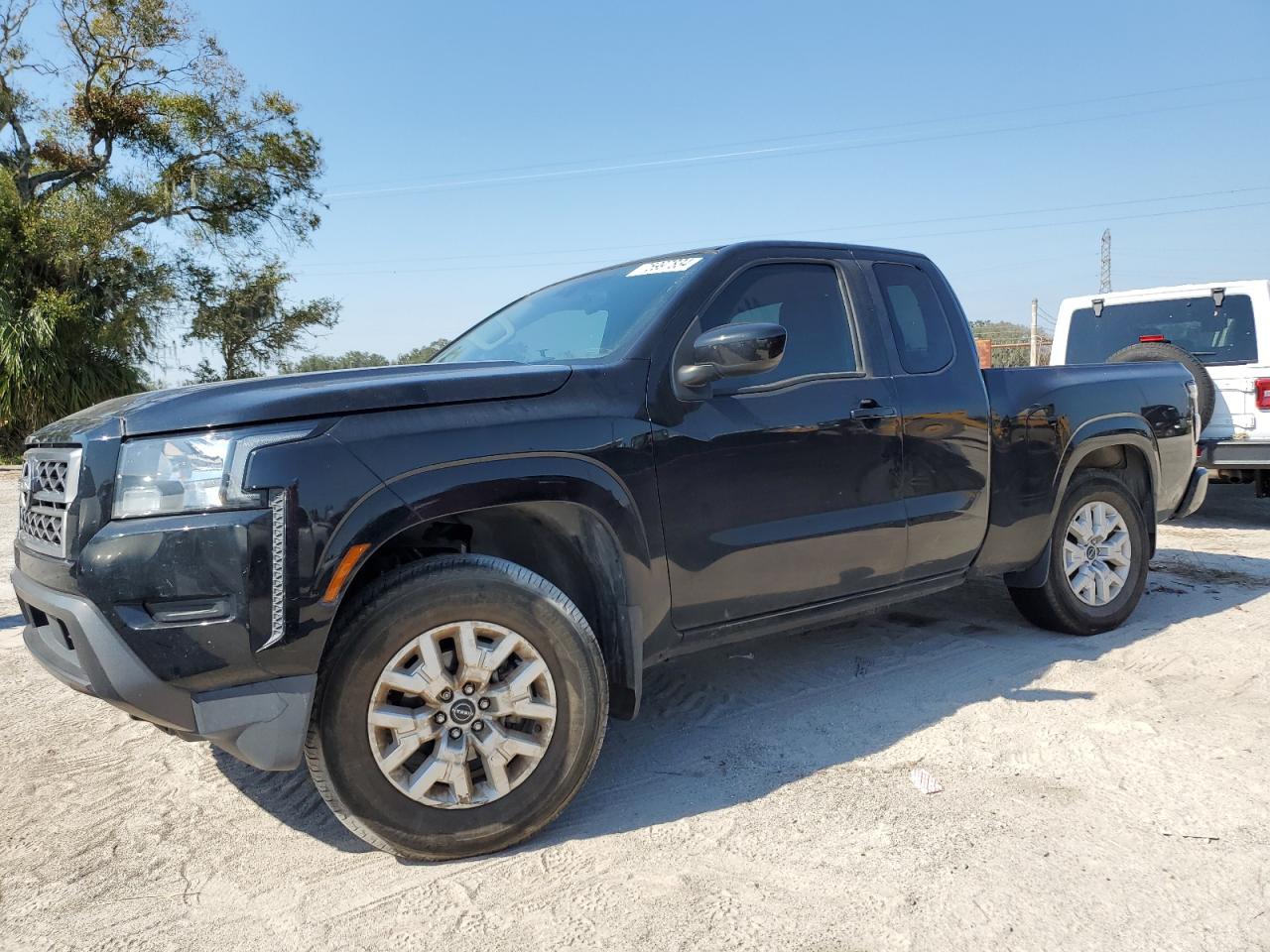 2022 NISSAN FRONTIER