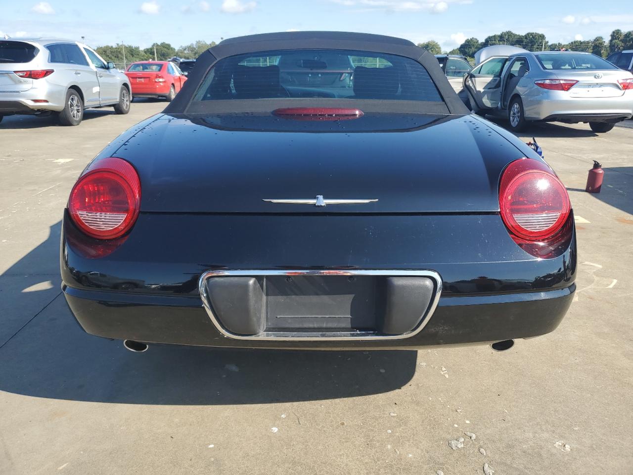 2002 Ford Thunderbird VIN: 1FAHP60A52Y122437 Lot: 73883244