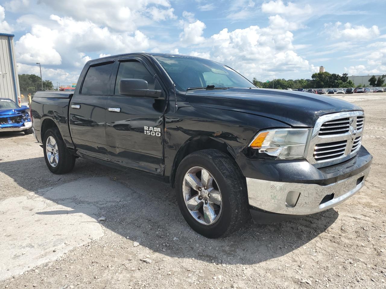 2014 RAM 1500 - Image 4