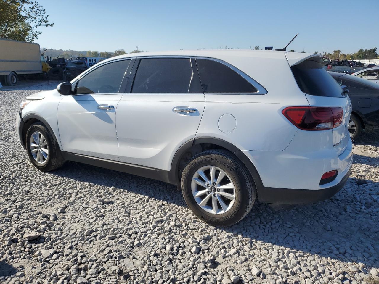 2019 Kia Sorento L VIN: 5XYPG4A39KG504148 Lot: 76737474