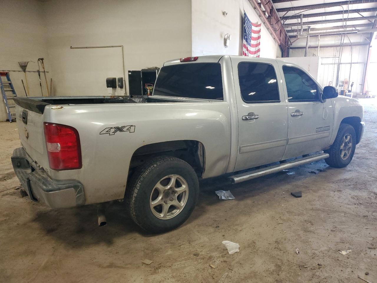 2013 Chevrolet Silverado - Image 3