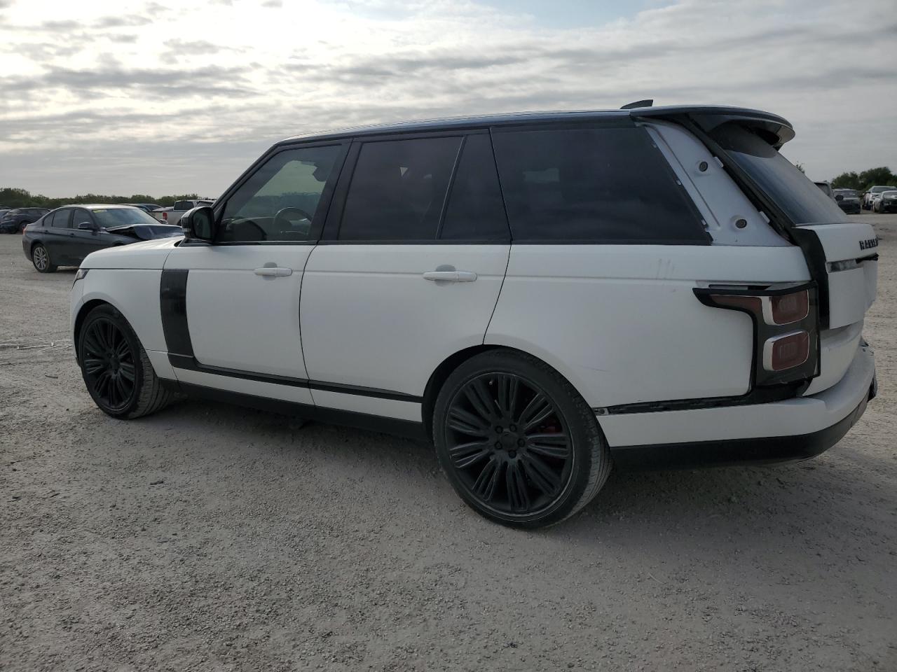 2019 Land Rover Range Rover - Image 2