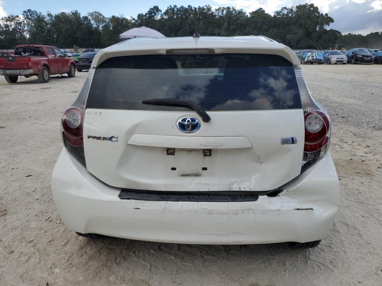 JTDKDTB31E1573318 2014 Toyota Prius C