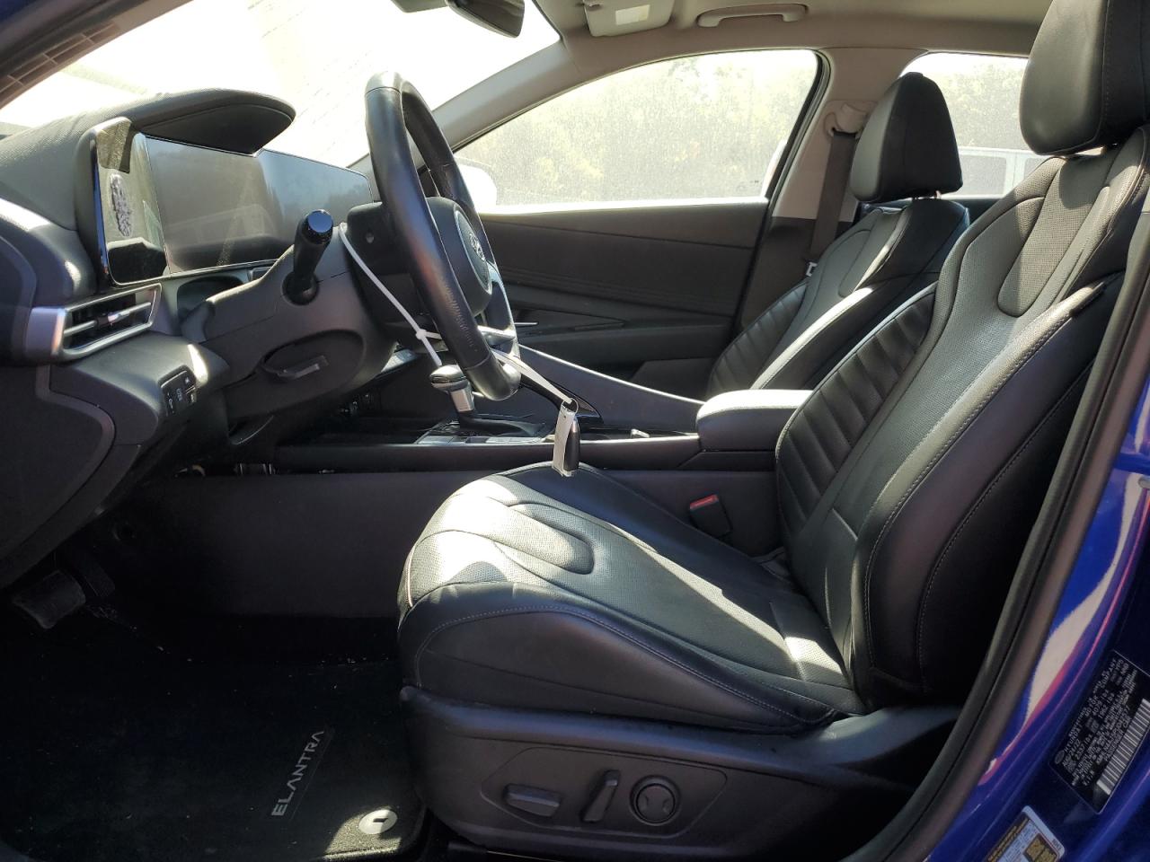 2023 Hyundai Elantra - Image 7