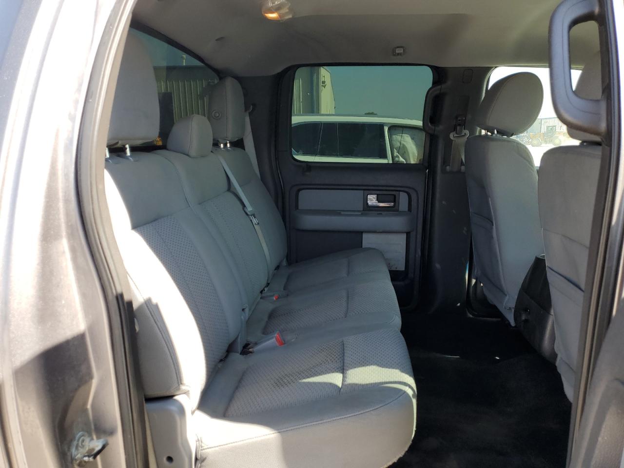 2013 Ford F-150 - Image 10