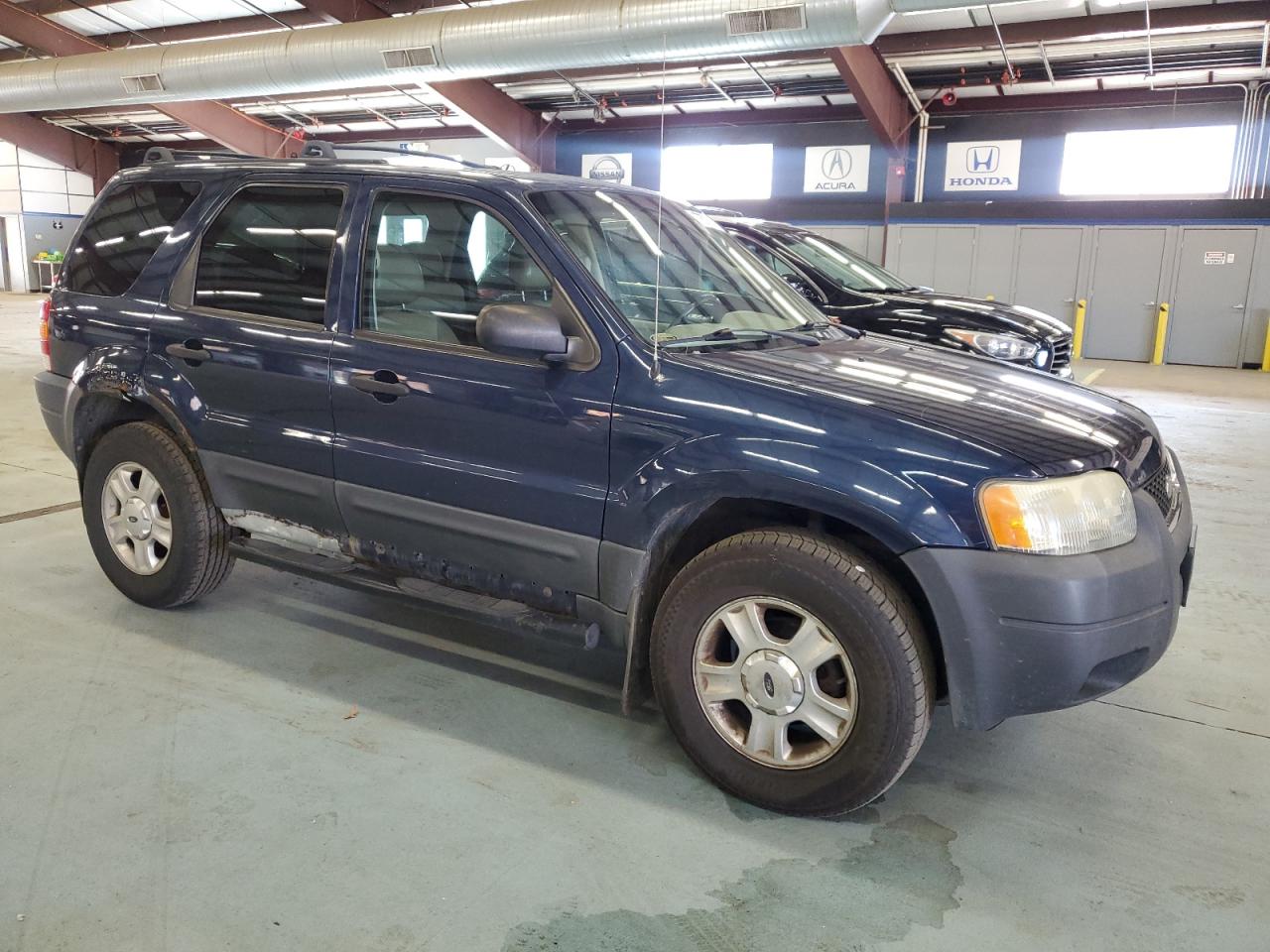 2003 Ford Escape - Image 4