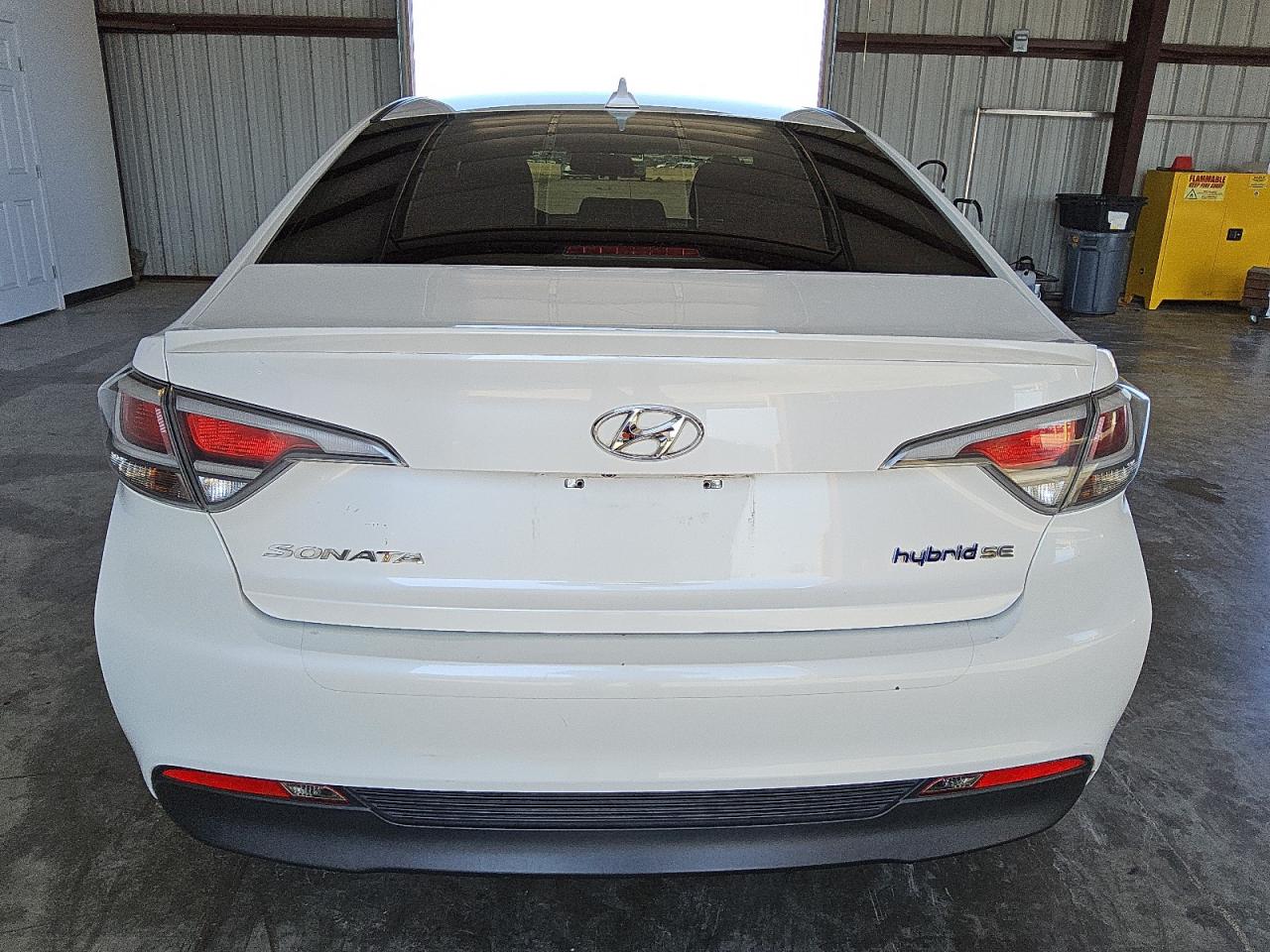 2016 Hyundai Sonata Hybrid VIN: KMHE24L12GA023291 Lot: 77949414