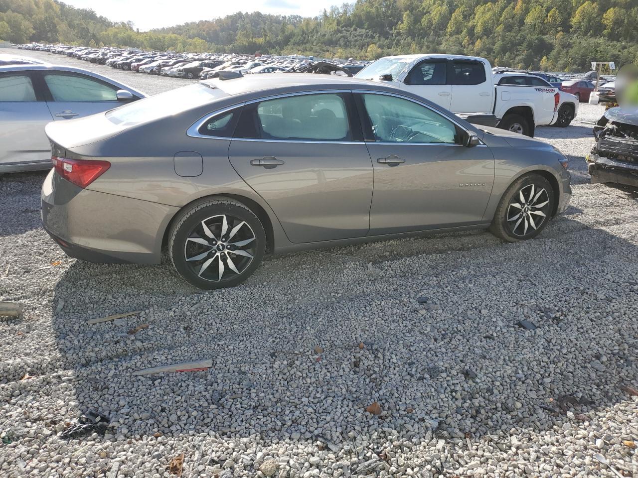 2017 Chevrolet Malibu - Image 3