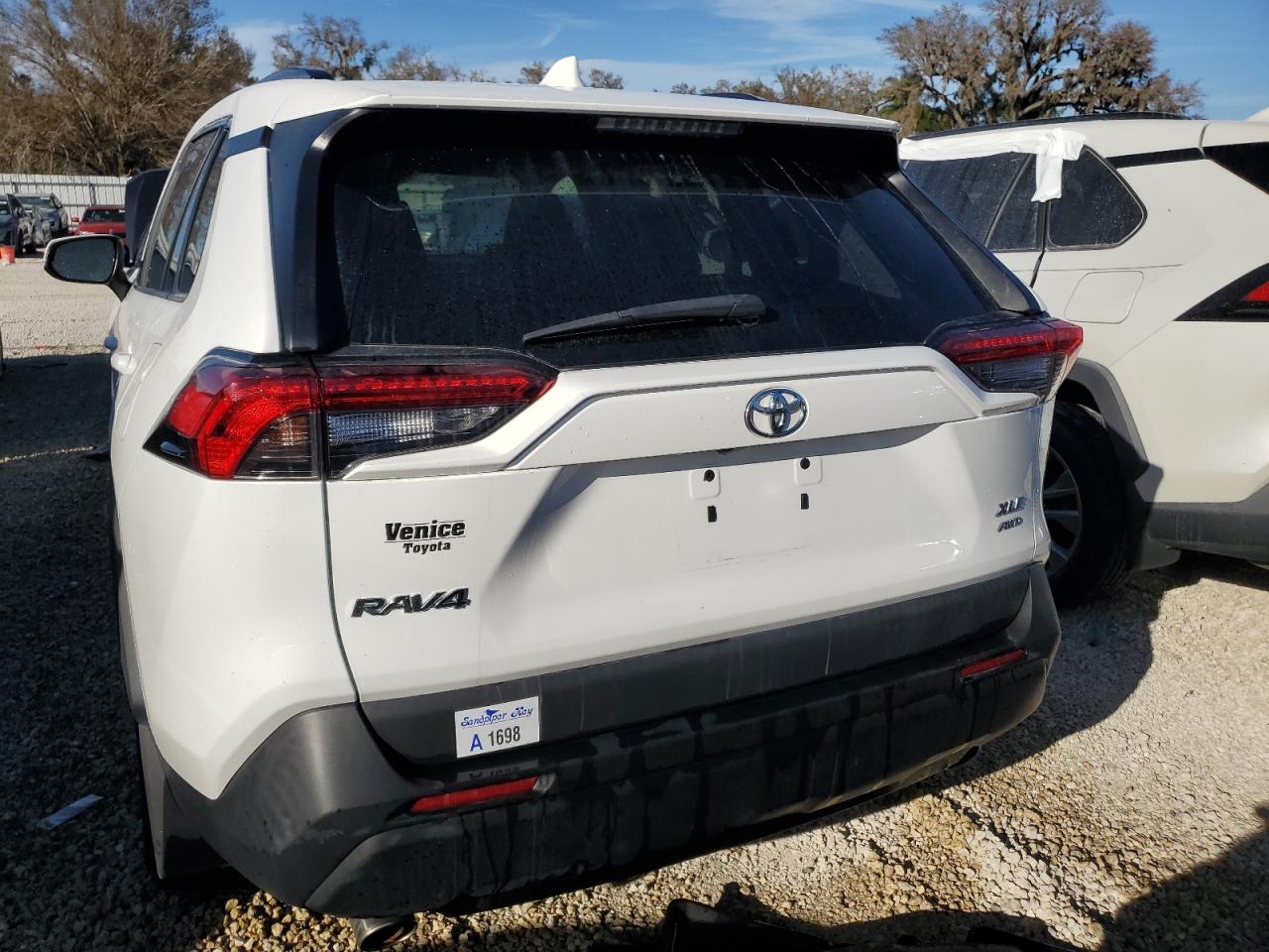 2020 Toyota RAV 4 - Image 6