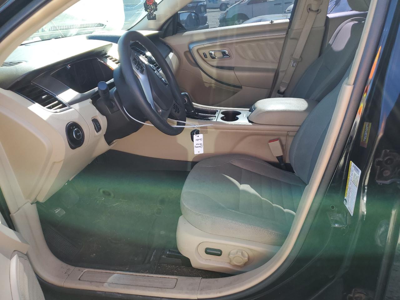 2018 Ford Taurus - Image 7