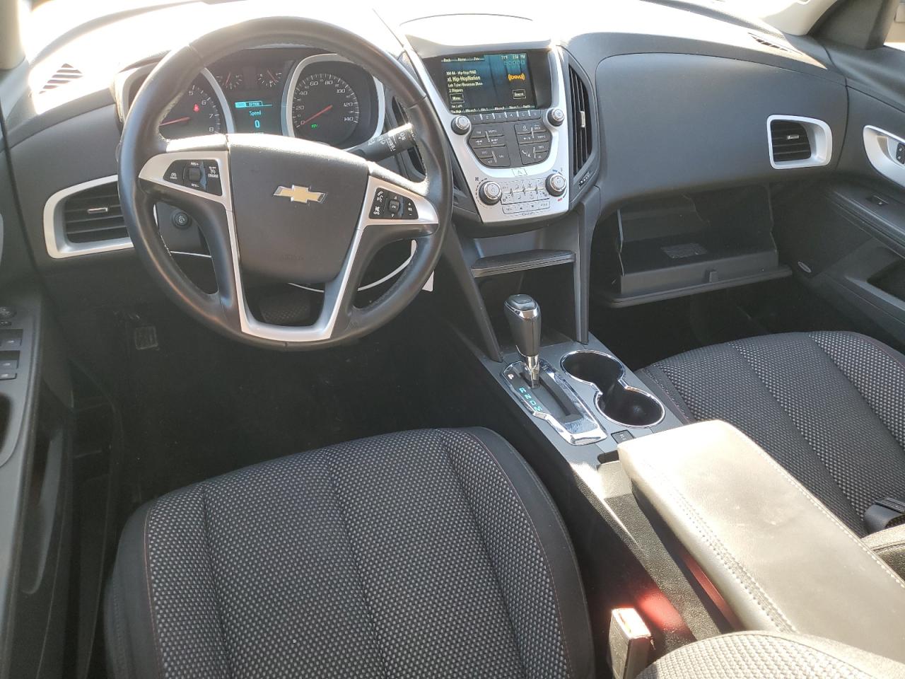2017 Chevrolet Equinox - Image 8