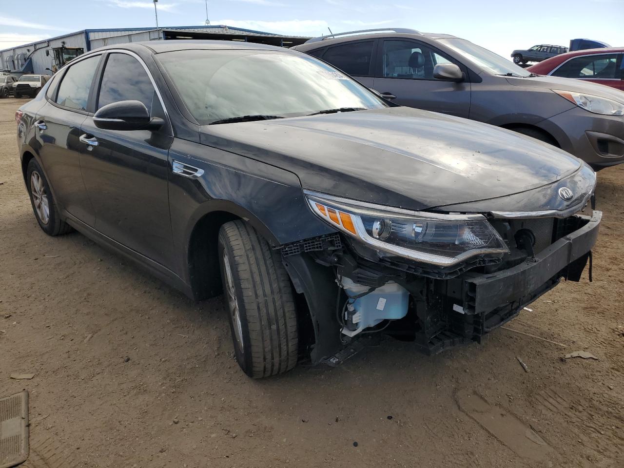 VIN 5XXGT4L38JG234695 2018 KIA OPTIMA no.4