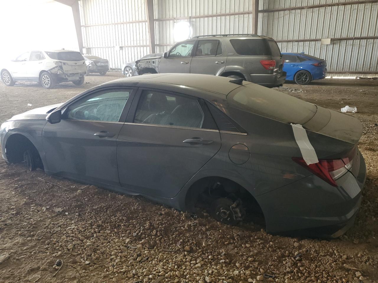2022 Hyundai Elantra - Image 2