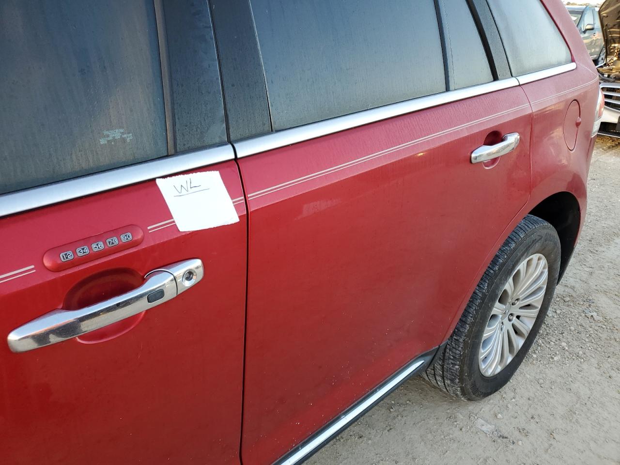 2012 Lincoln MKX - Image 13