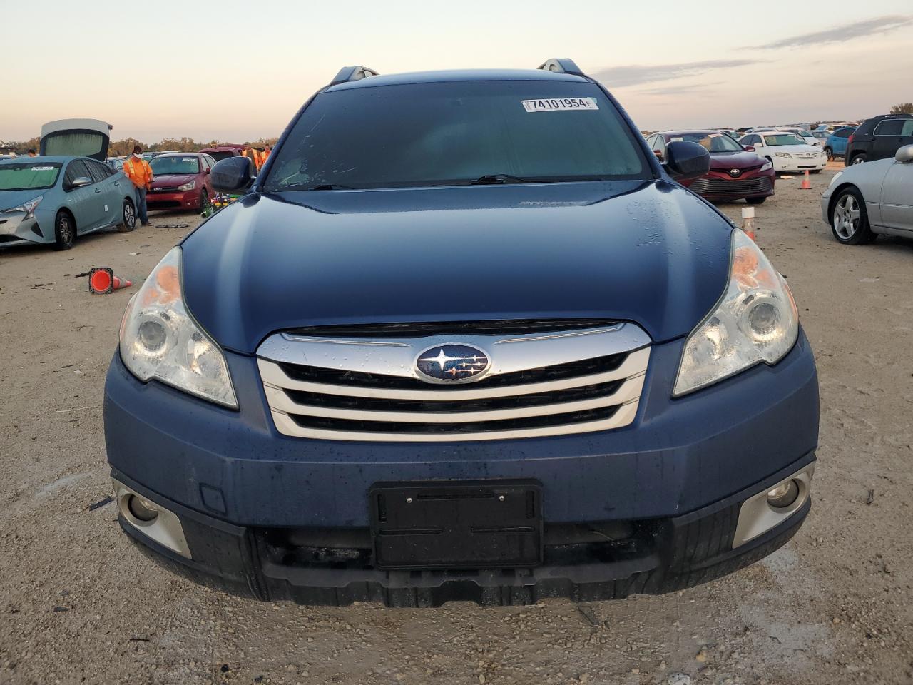 2010 Subaru Outback - Image 5
