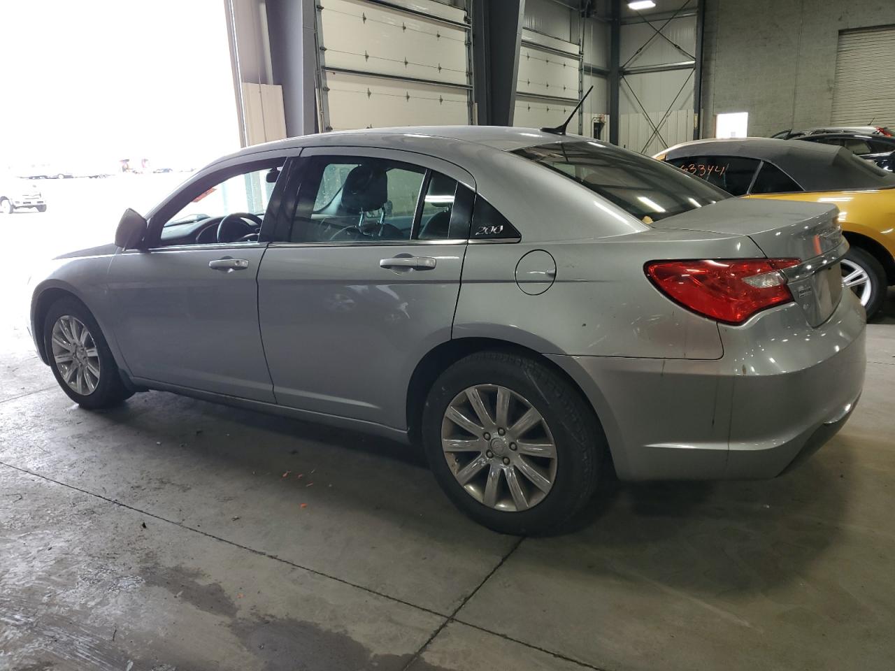 2013 Chrysler 200 - Image 2