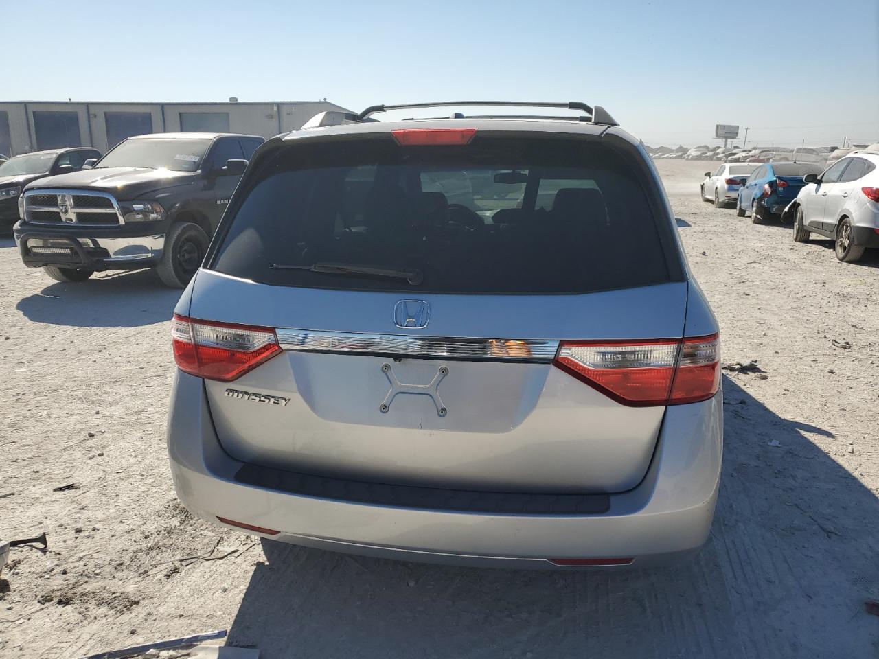 5FNRL5H6XBB068556 2011 Honda Odyssey Exl