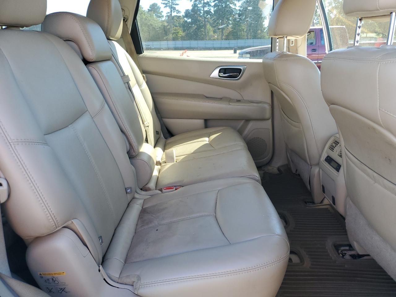 2014 Nissan Pathfinder - Image 11