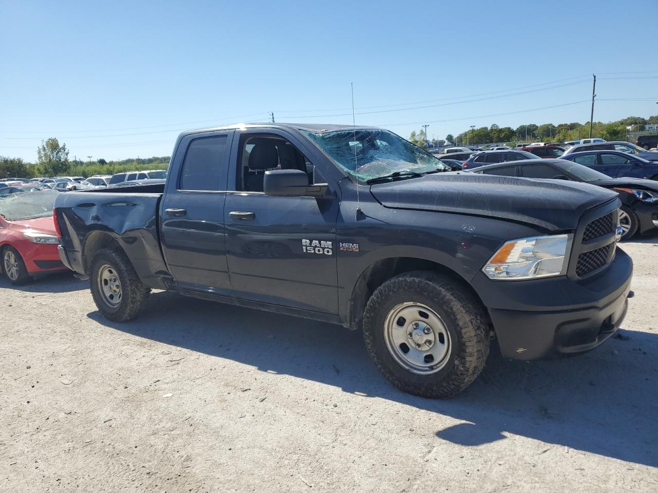 2016 RAM 1500 - Image 4