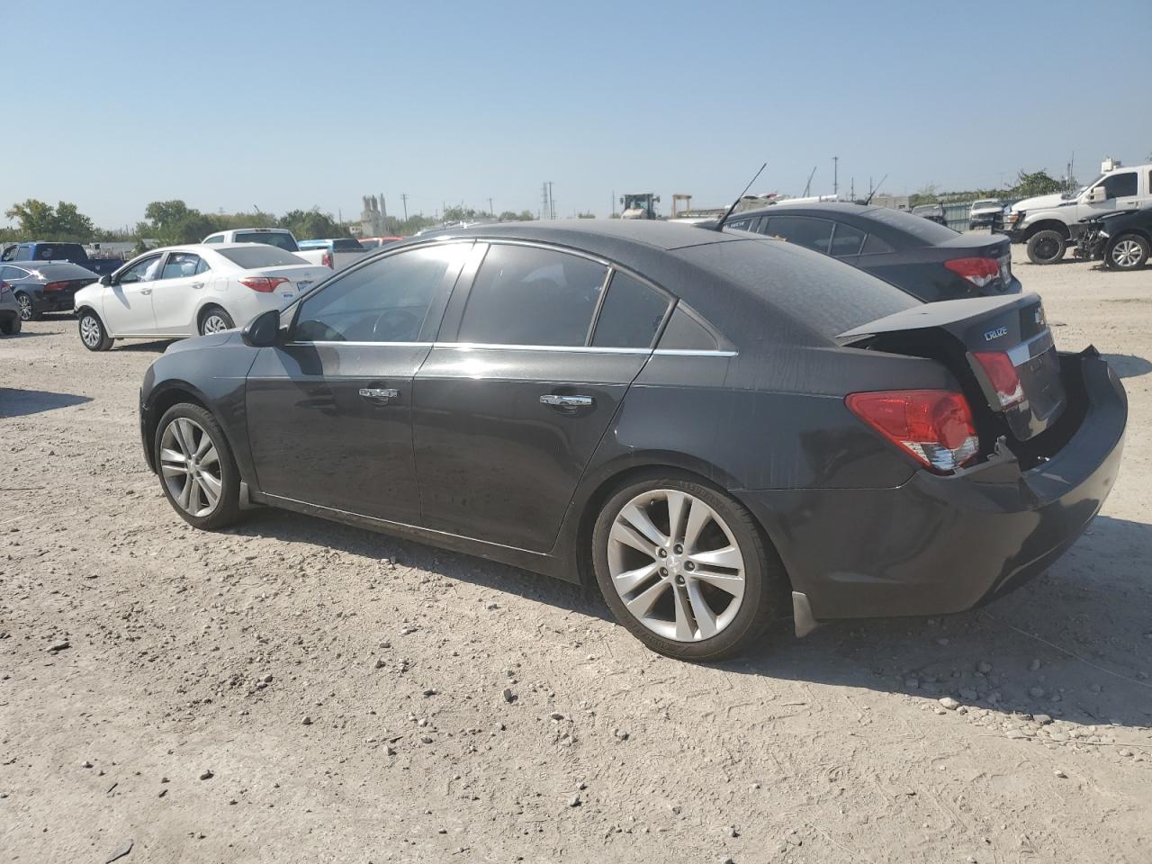 2013 Chevrolet Cruze - Image 2