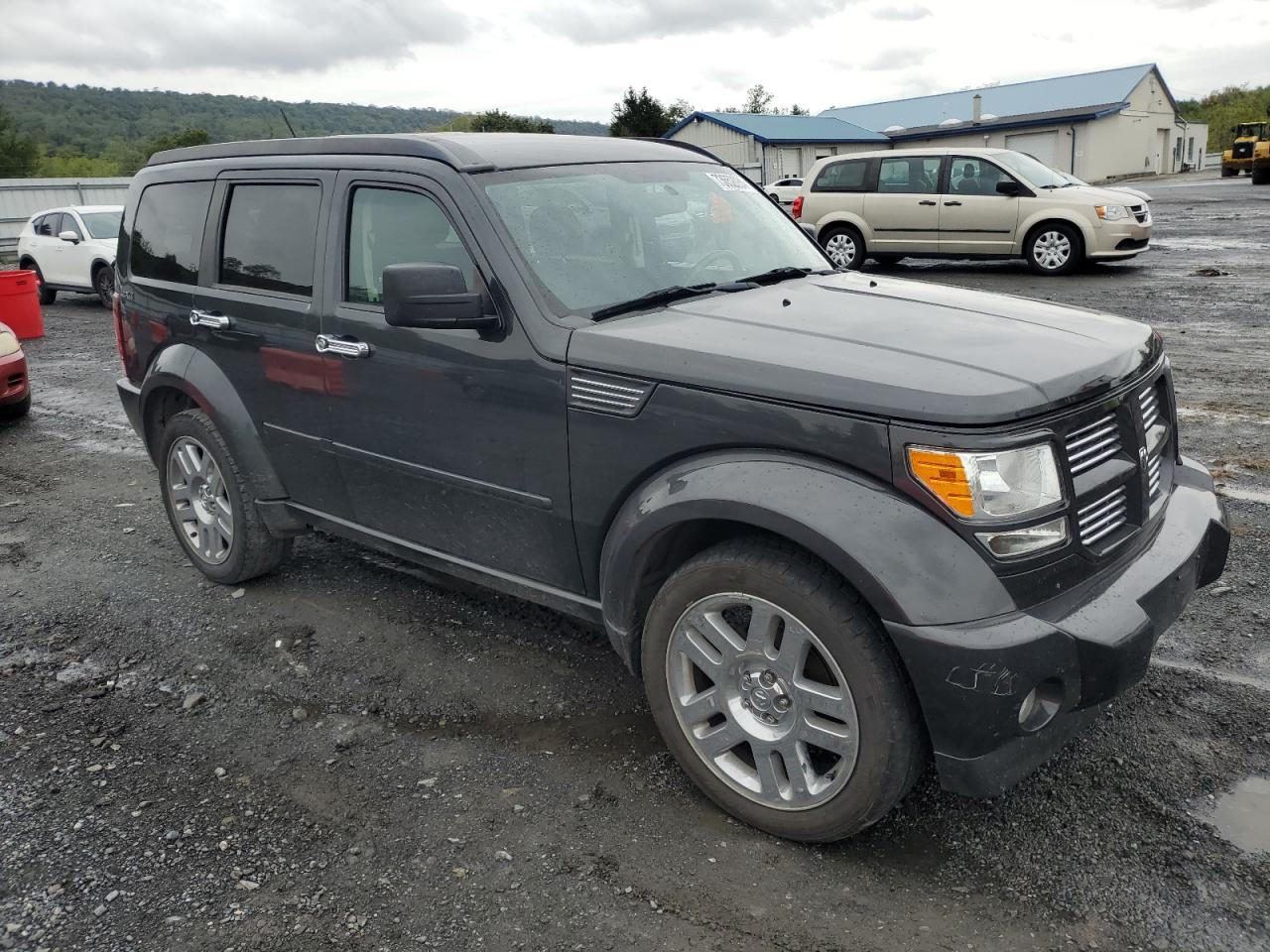 2010 Dodge Nitro - Image 4