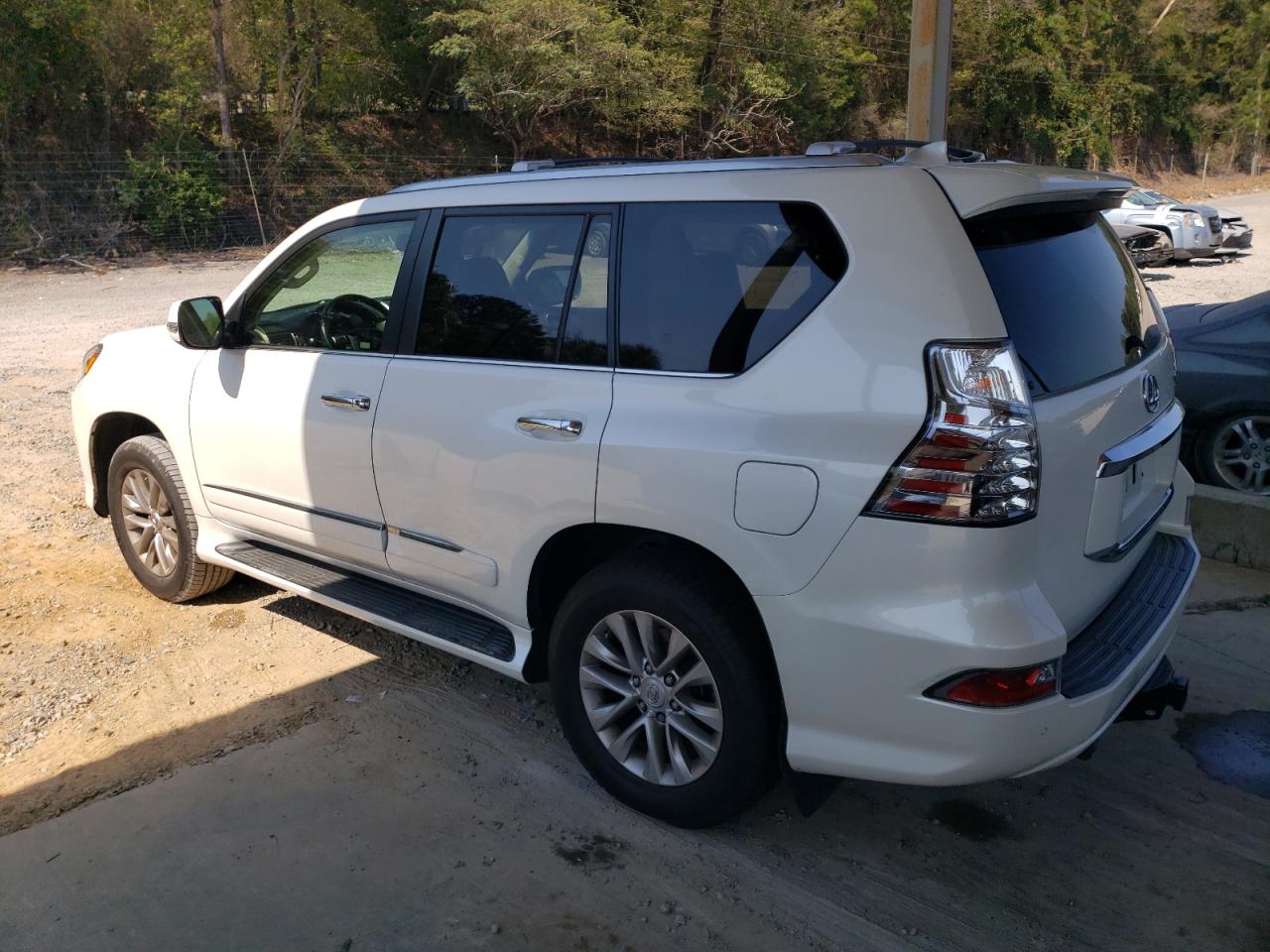 JTJBM7FX1J5196610 2018 LEXUS GX - Image 2