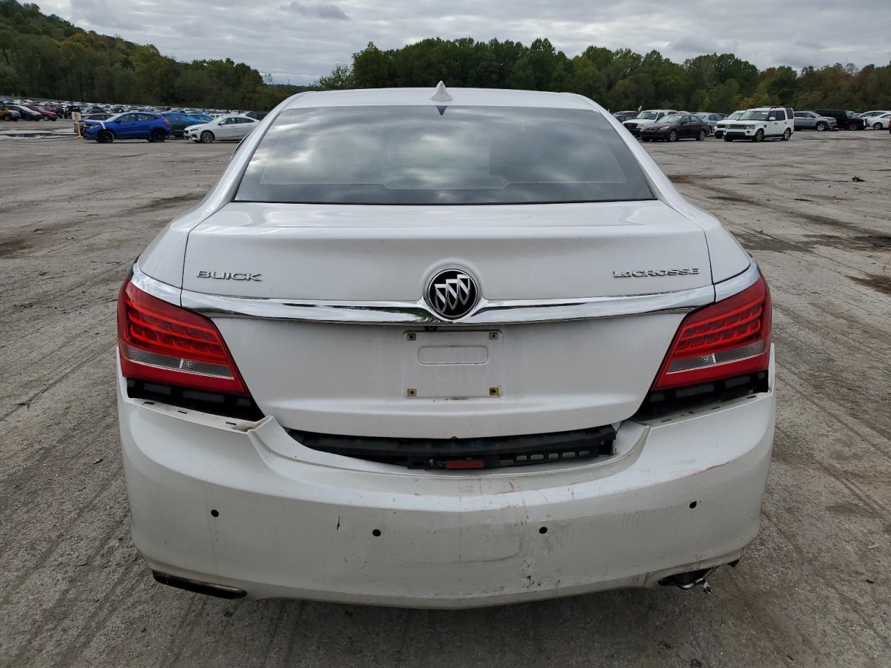 1G4GB5G38FF173692 2015 Buick Lacrosse