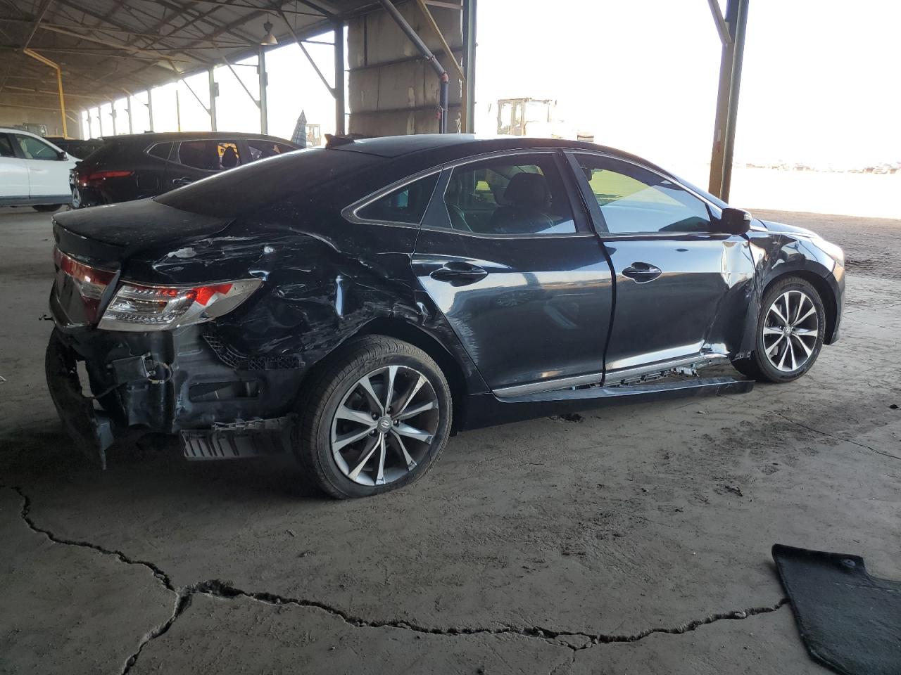 KMHFG4JG0GA509529 2016 Hyundai Azera