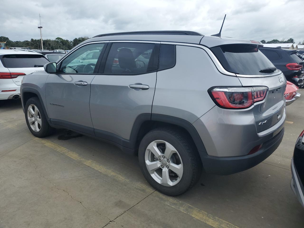 2018 Jeep Compass Latitude VIN: 3C4NJDBB3JT262737 Lot: 75084734