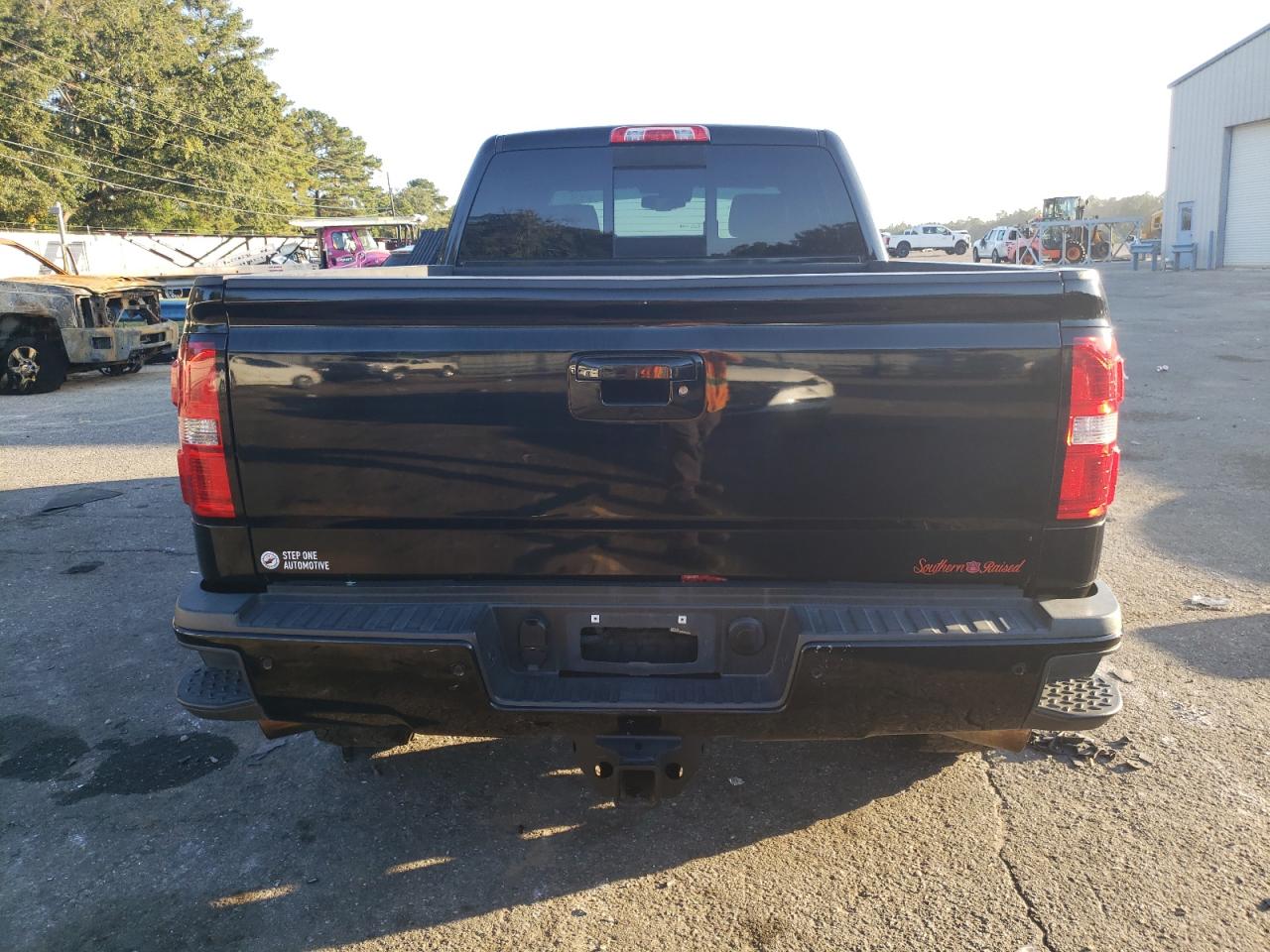 1GT120E88FF563977 2015 GMC Sierra K2500 Denali