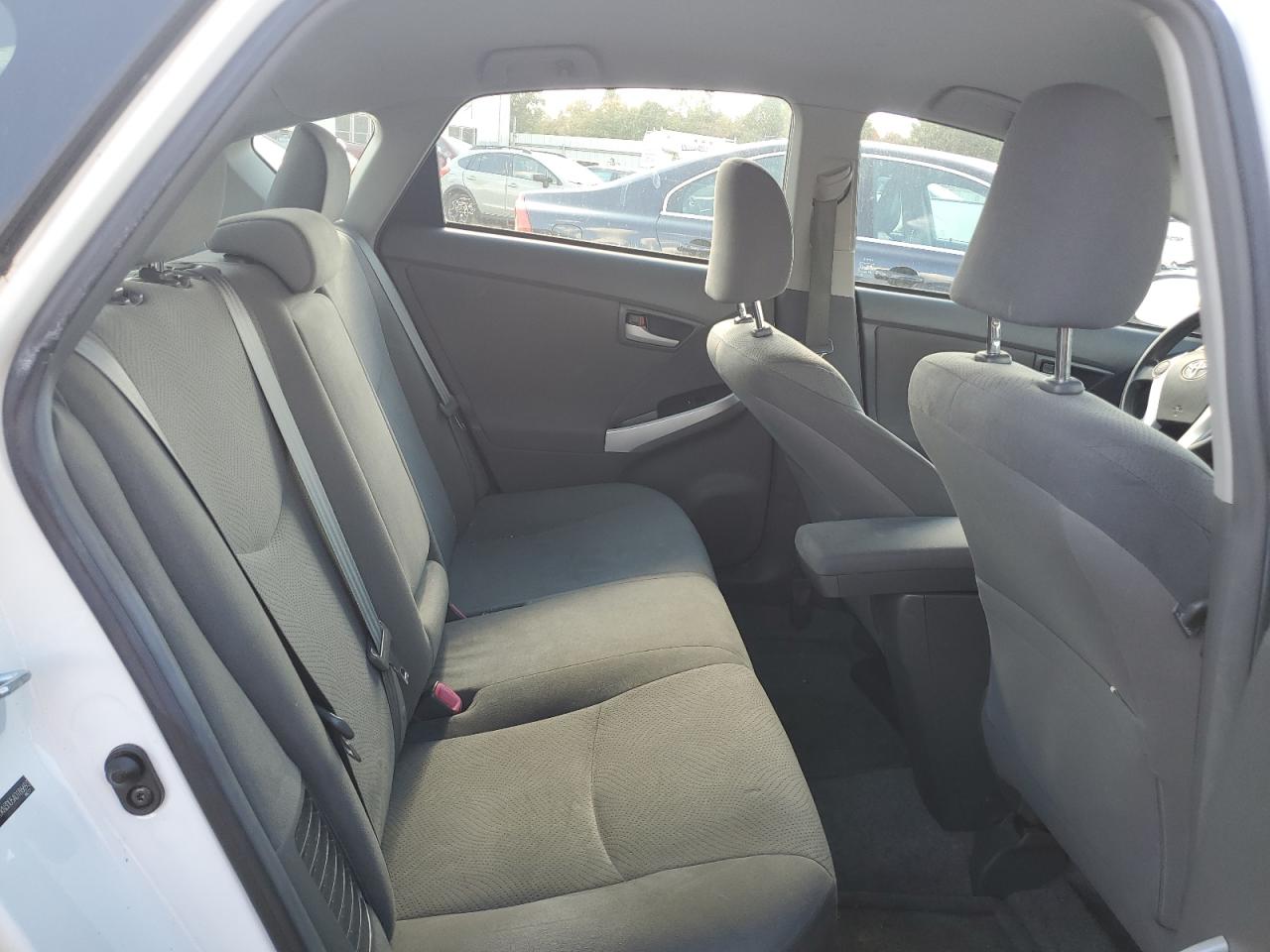 2010 Toyota Prius - Image 10