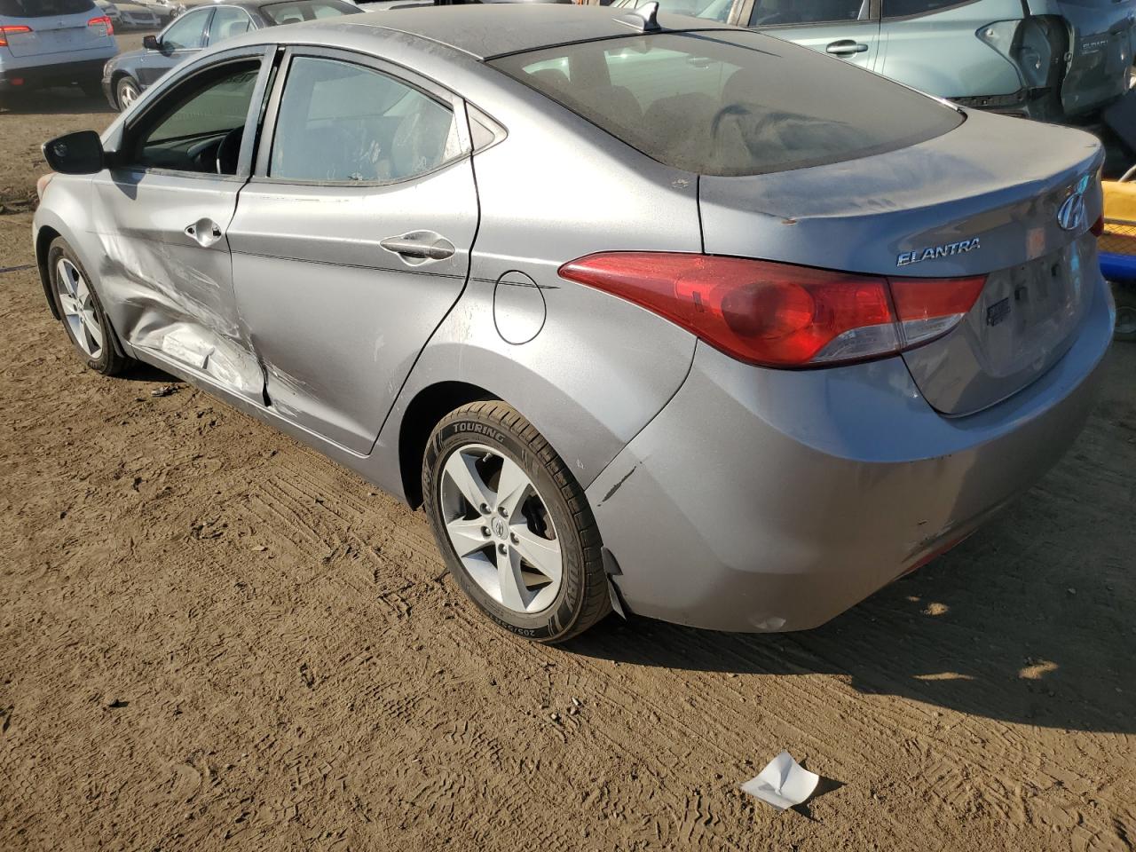 2013 Hyundai Elantra - Image 2