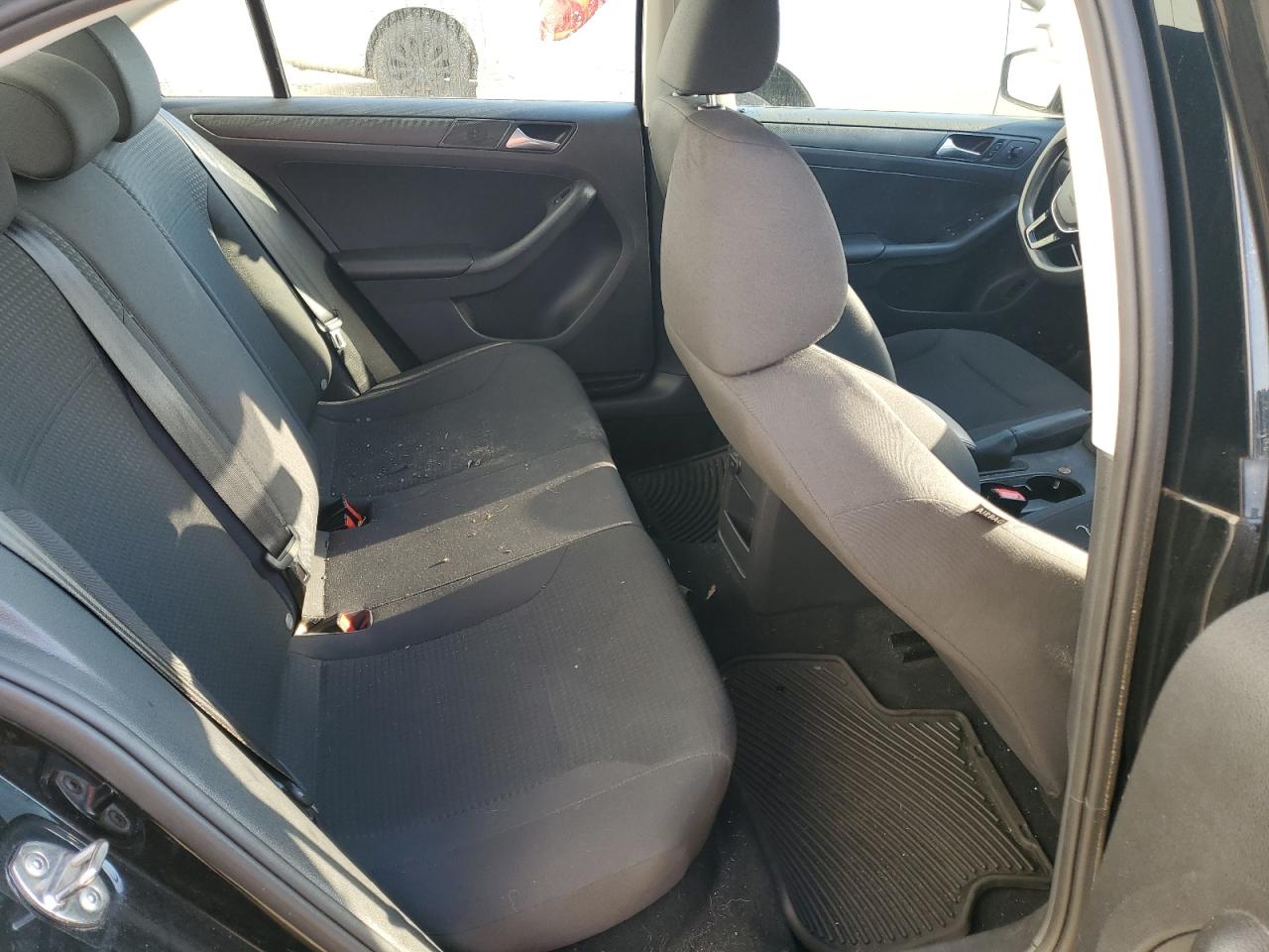 2015 Volkswagen Jetta - Image 10