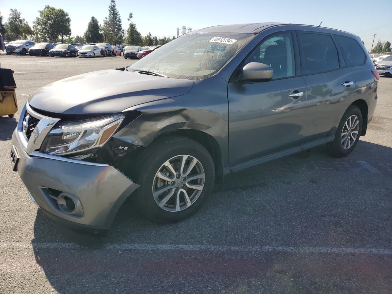 2015 Nissan Pathfinder - Image 1