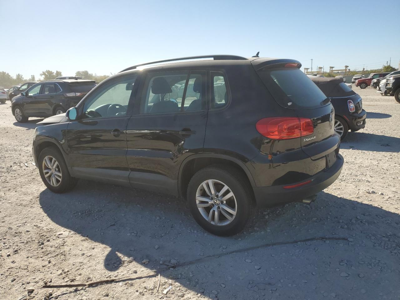 VIN WVGAV7AX7GW513131 2016 VOLKSWAGEN TIGUAN no.2