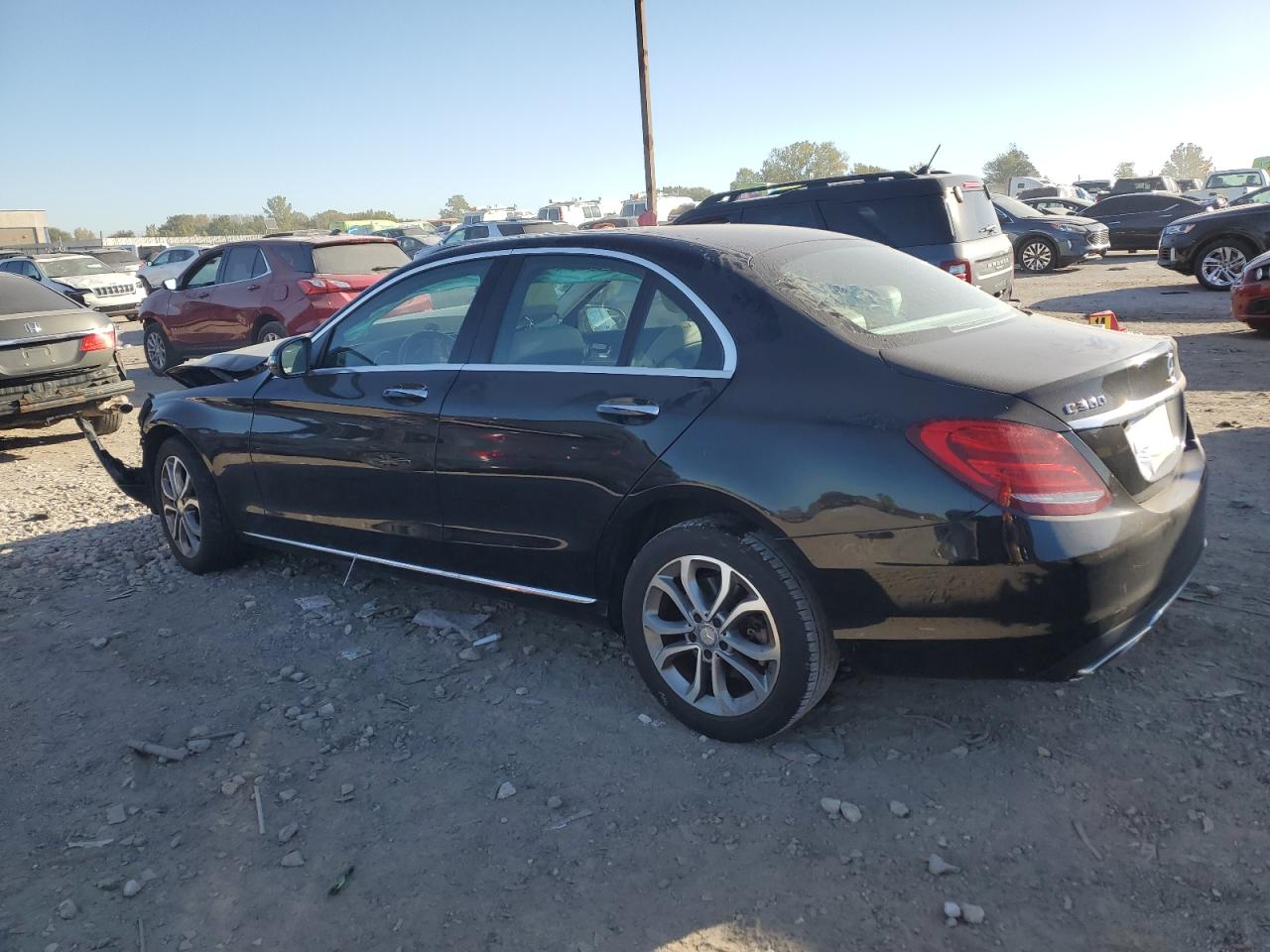 VIN 55SWF4KB4GU120456 2016 MERCEDES-BENZ C-CLASS no.2