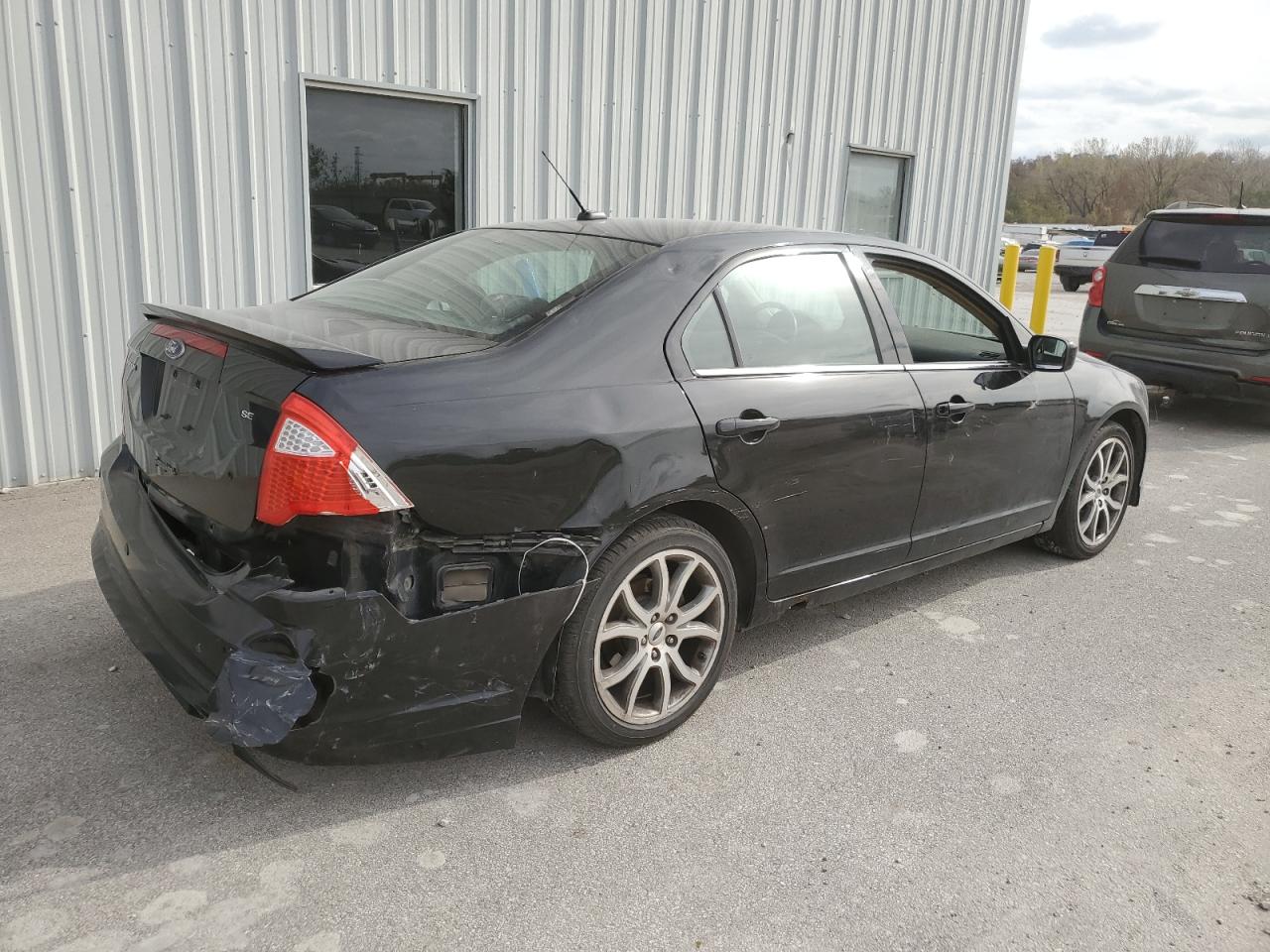 2010 Ford Fusion - Image 3