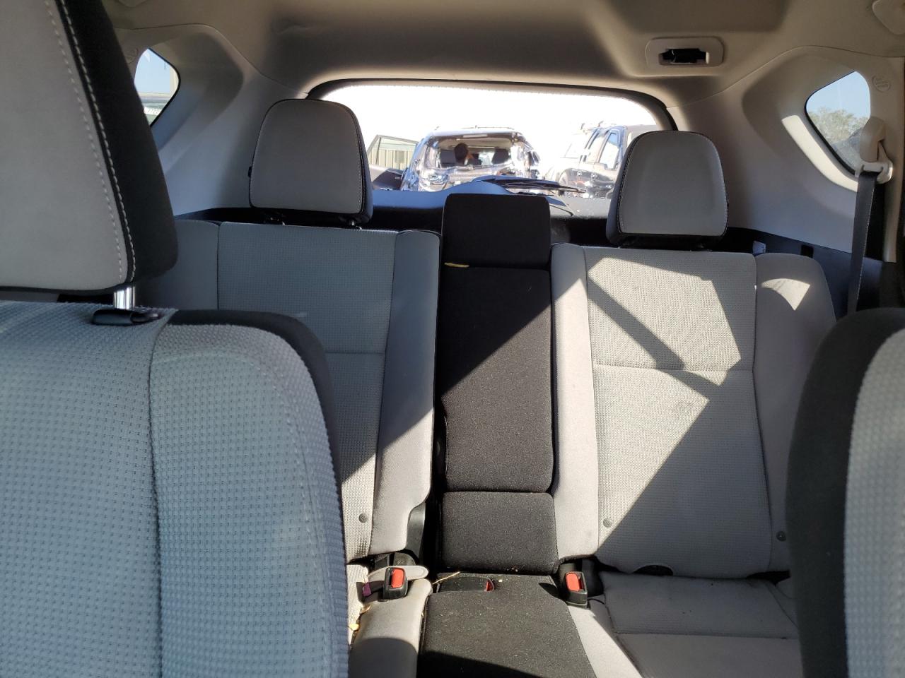 2016 Toyota RAV 4 - Image 10