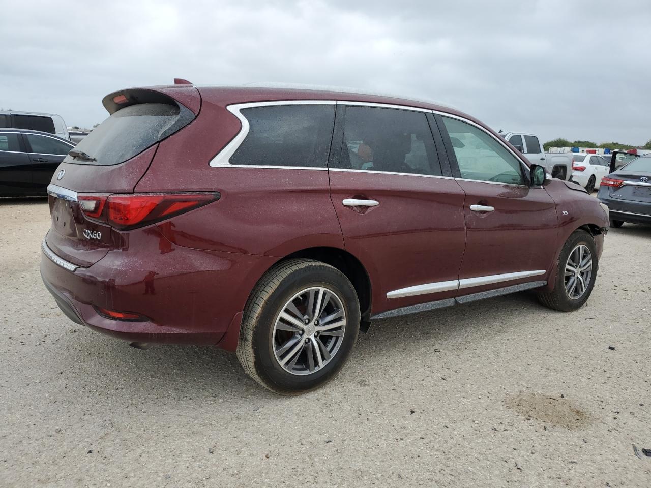 2019 Infiniti QX60 - Image 3