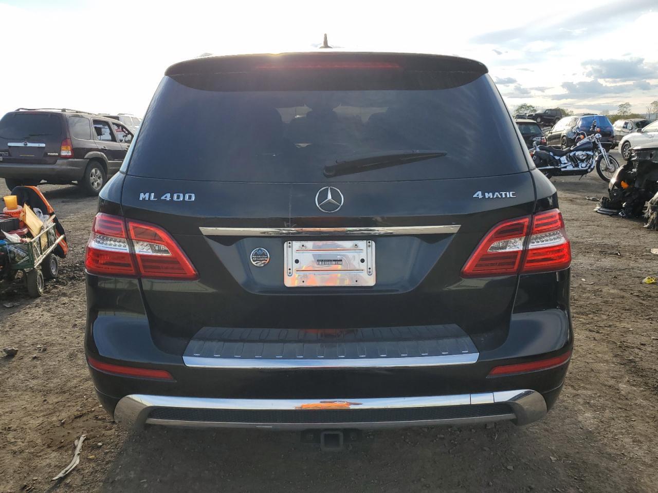 2015 Mercedes-Benz Ml 400 4Matic VIN: 4JGDA5GB3FA443728 Lot: 72453914