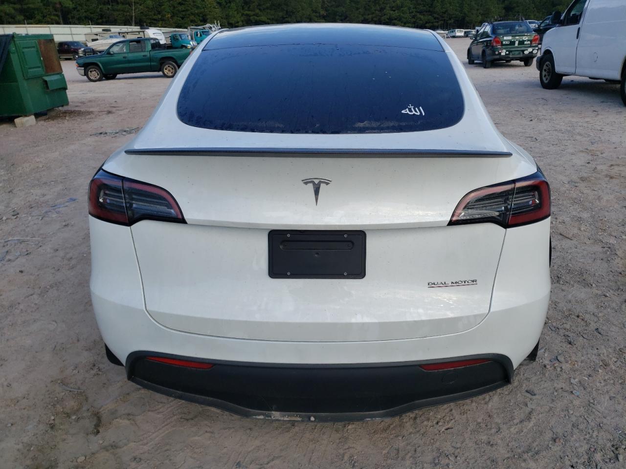 2024 Tesla Model Y VIN: 7SAYGDEF1RA301720 Lot: 75937894