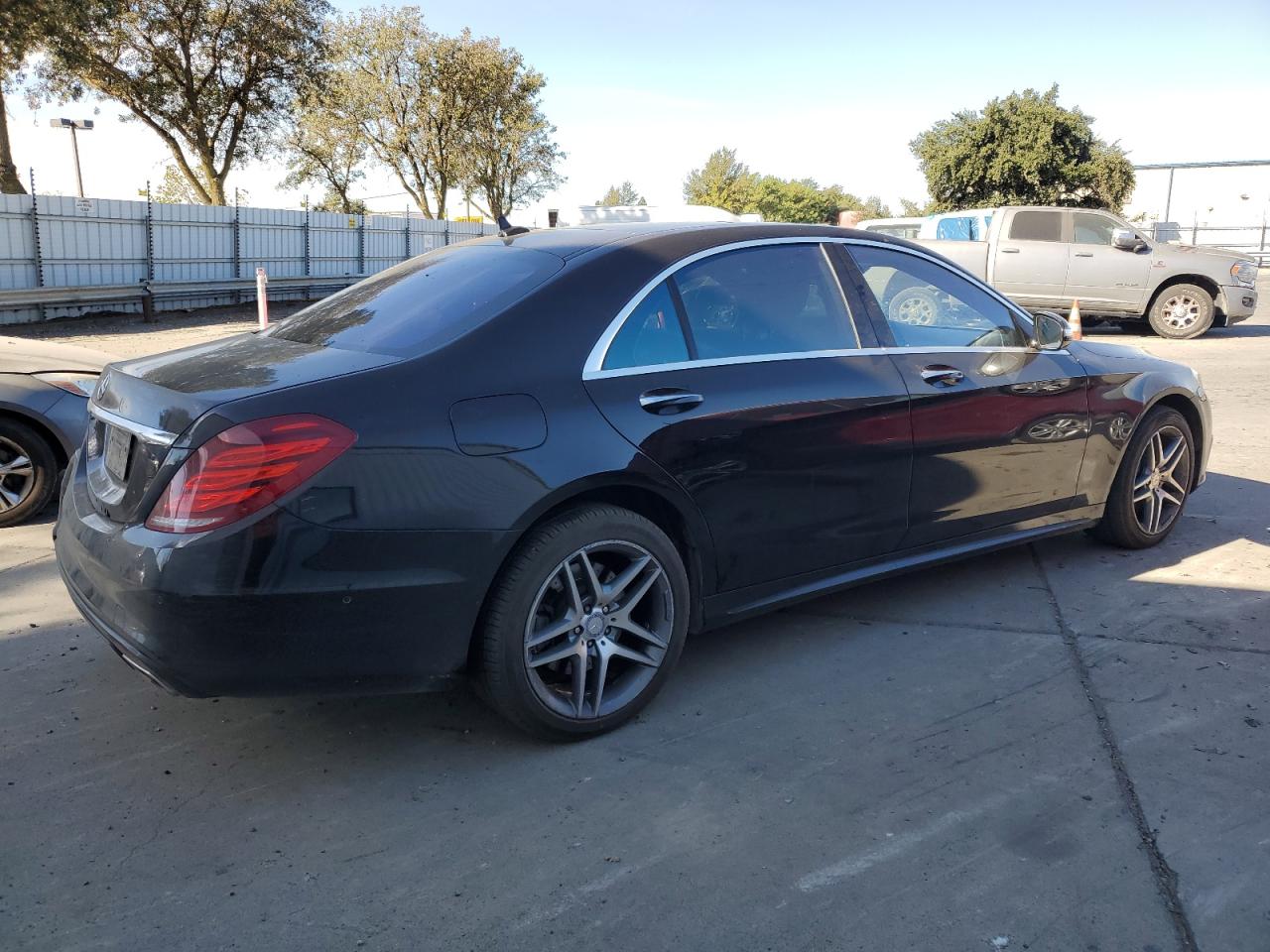 WDDUG8CB4EA057320 2014 Mercedes-Benz S 550