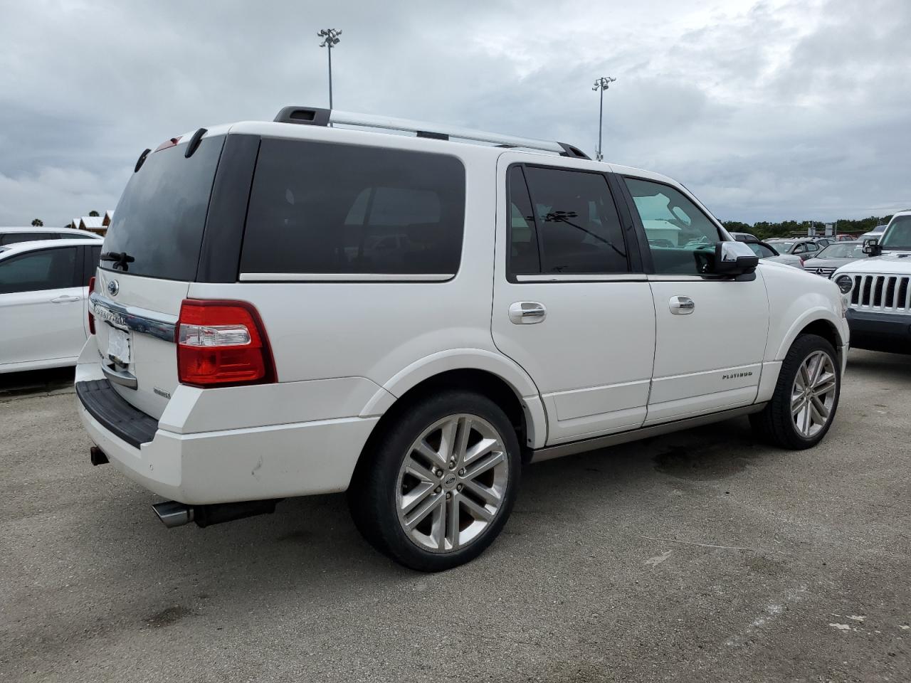 2016 Ford Expedition - Image 3