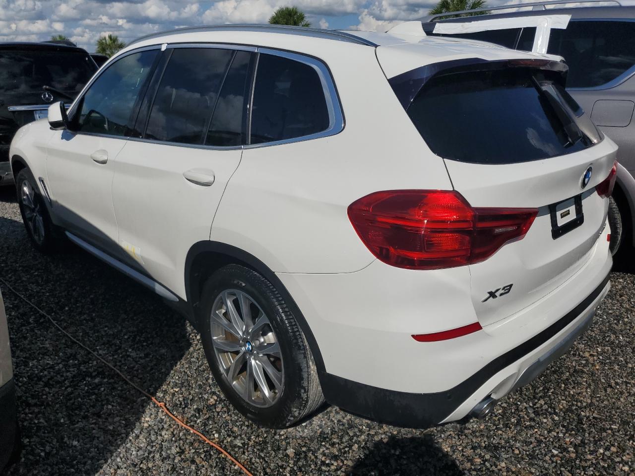 5UXTR7C51KLA48631 2019 BMW X3 - Image 2