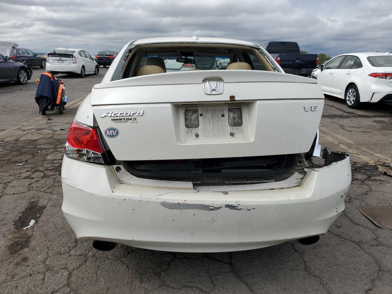 1HGCP3F80AA009494 2010 Honda Accord Exl